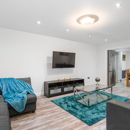 Onsitestays - Spacious 3 Bed House With Garden, Wifi & 4 Plus Parking Gravesend Exterior foto